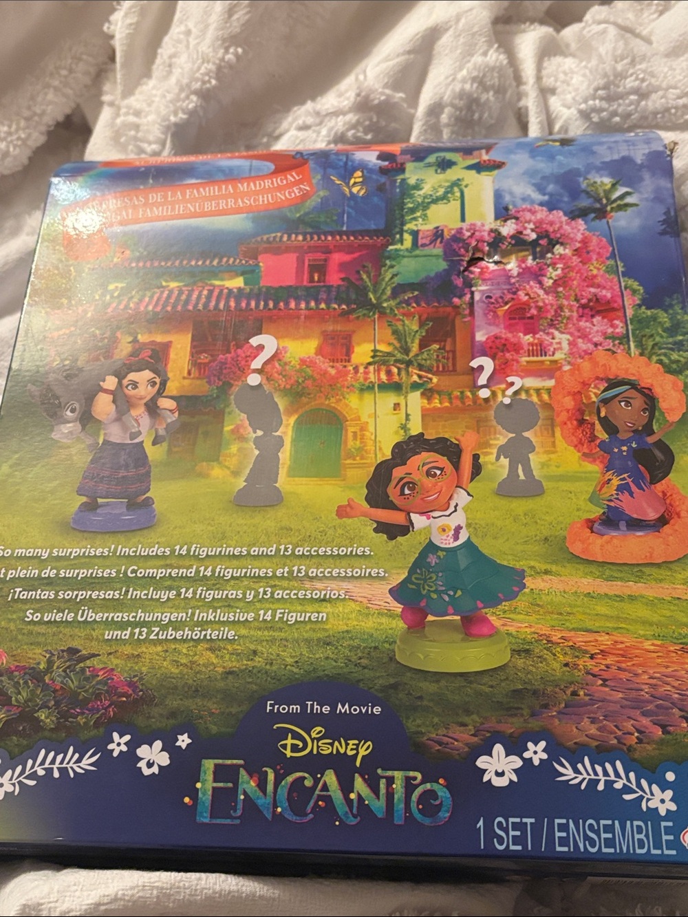 Disney Encanto Figurine Advent Calendar-24 surprises NEW unsealed